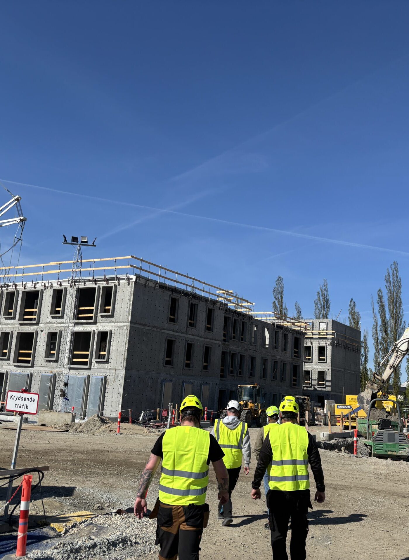 Sjak med formand på byggeplads